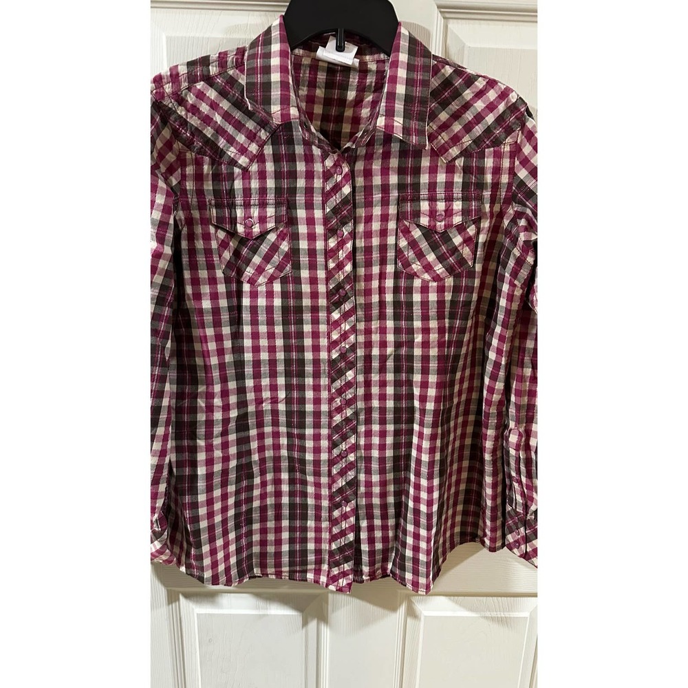 Ariat Women’s Shirt blouse size XL, pre-owned. Like new